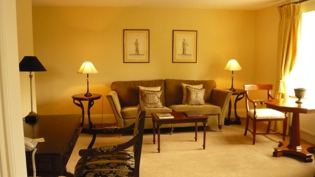 The Lake Country House Hotel & Spa Llangammarch Wells Εξωτερικό φωτογραφία