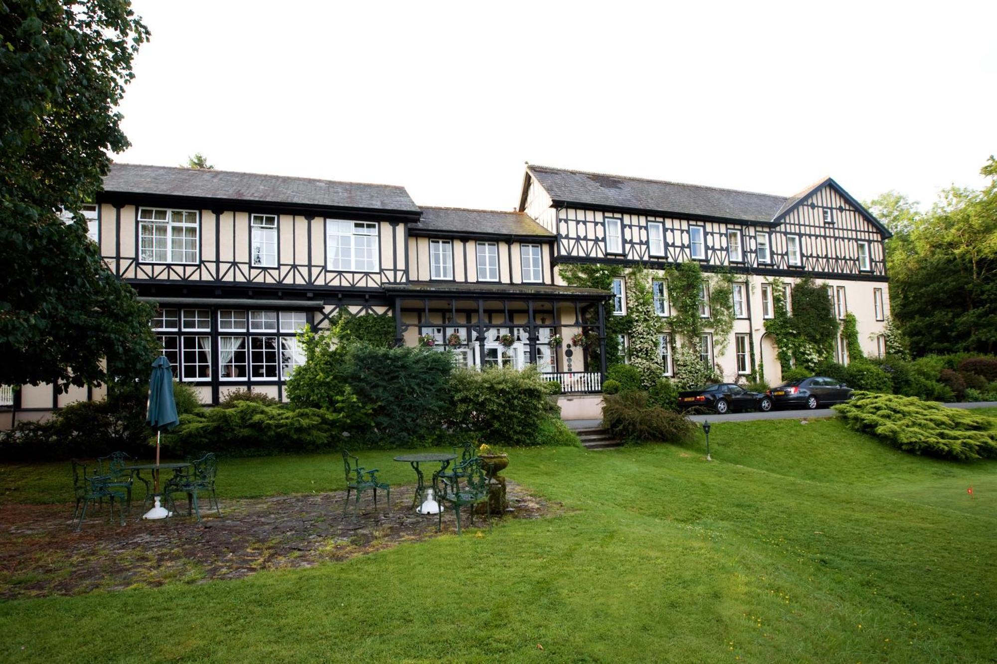 The Lake Country House Hotel & Spa Llangammarch Wells Εξωτερικό φωτογραφία