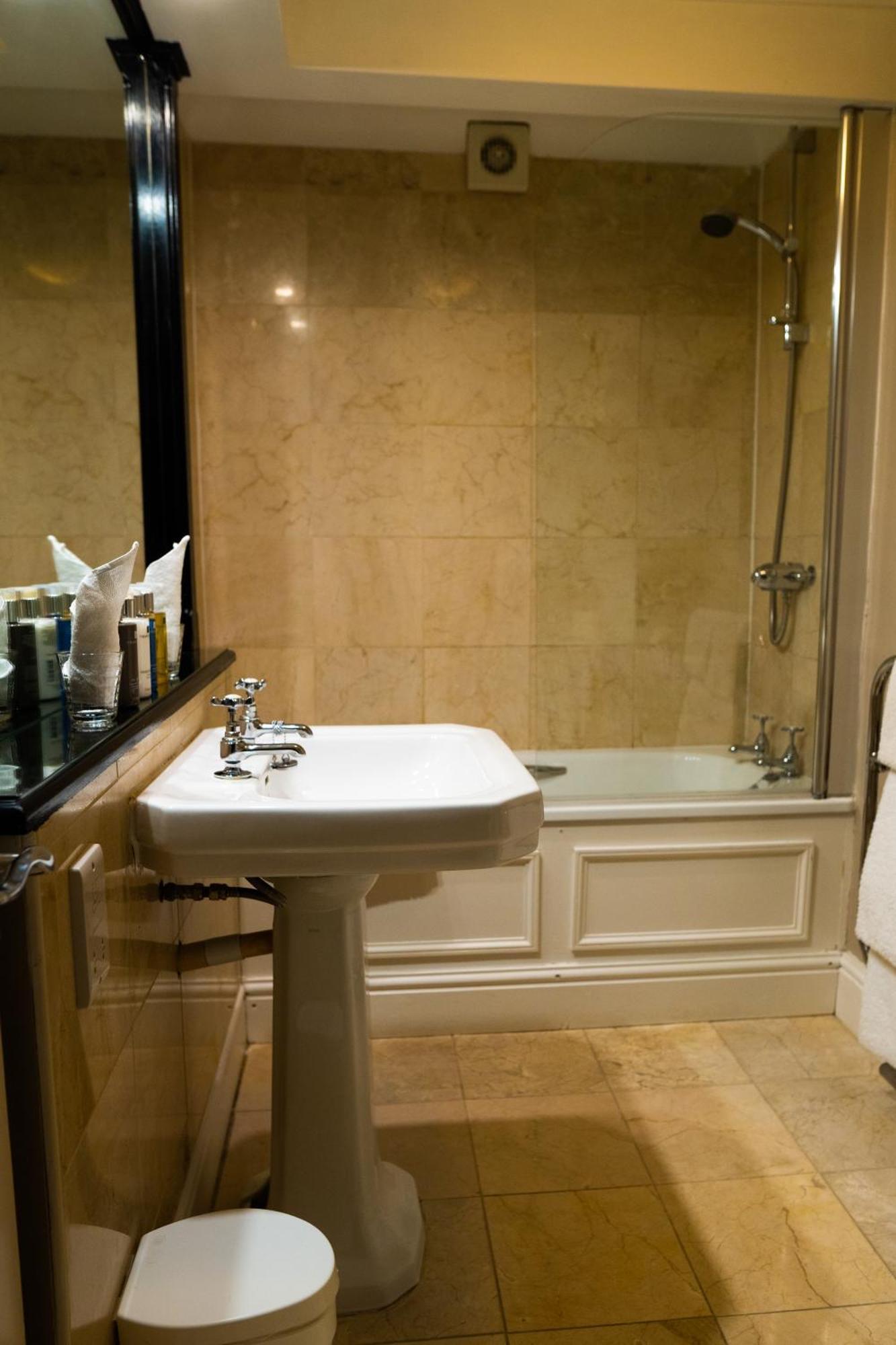 The Lake Country House Hotel & Spa Llangammarch Wells Εξωτερικό φωτογραφία