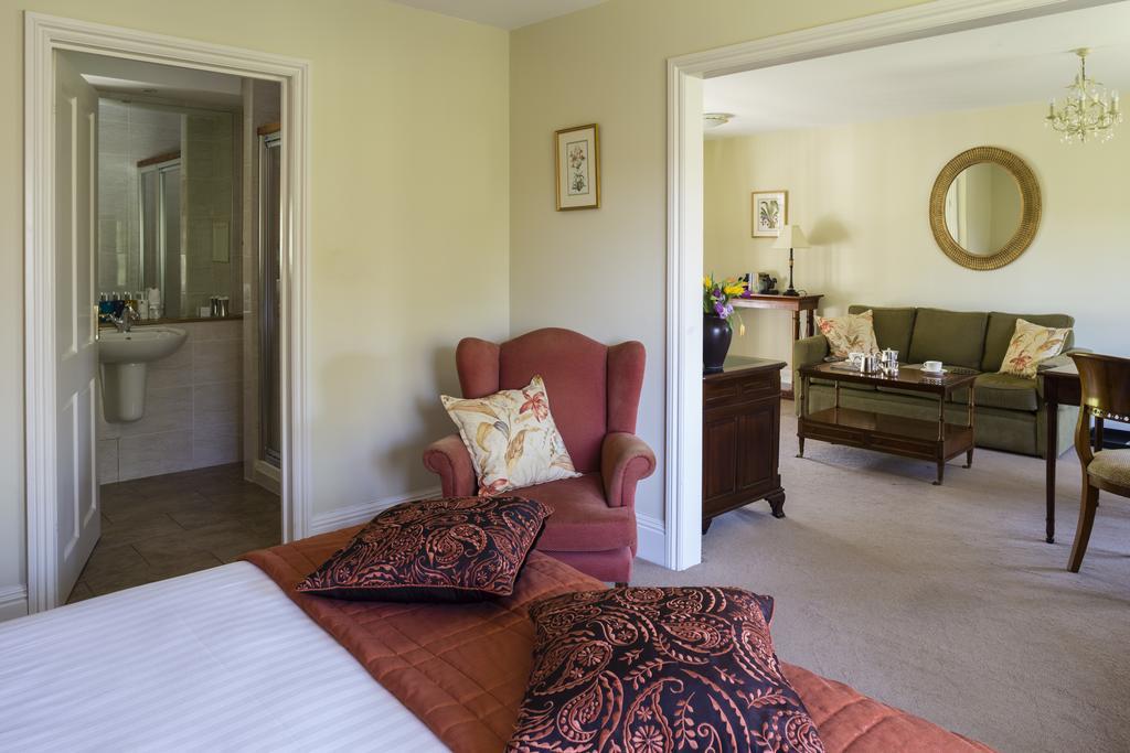 The Lake Country House Hotel & Spa Llangammarch Wells Εξωτερικό φωτογραφία