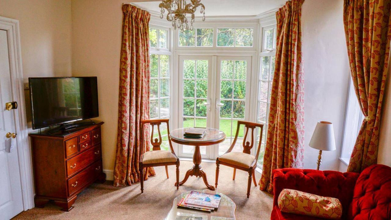 The Lake Country House Hotel & Spa Llangammarch Wells Εξωτερικό φωτογραφία