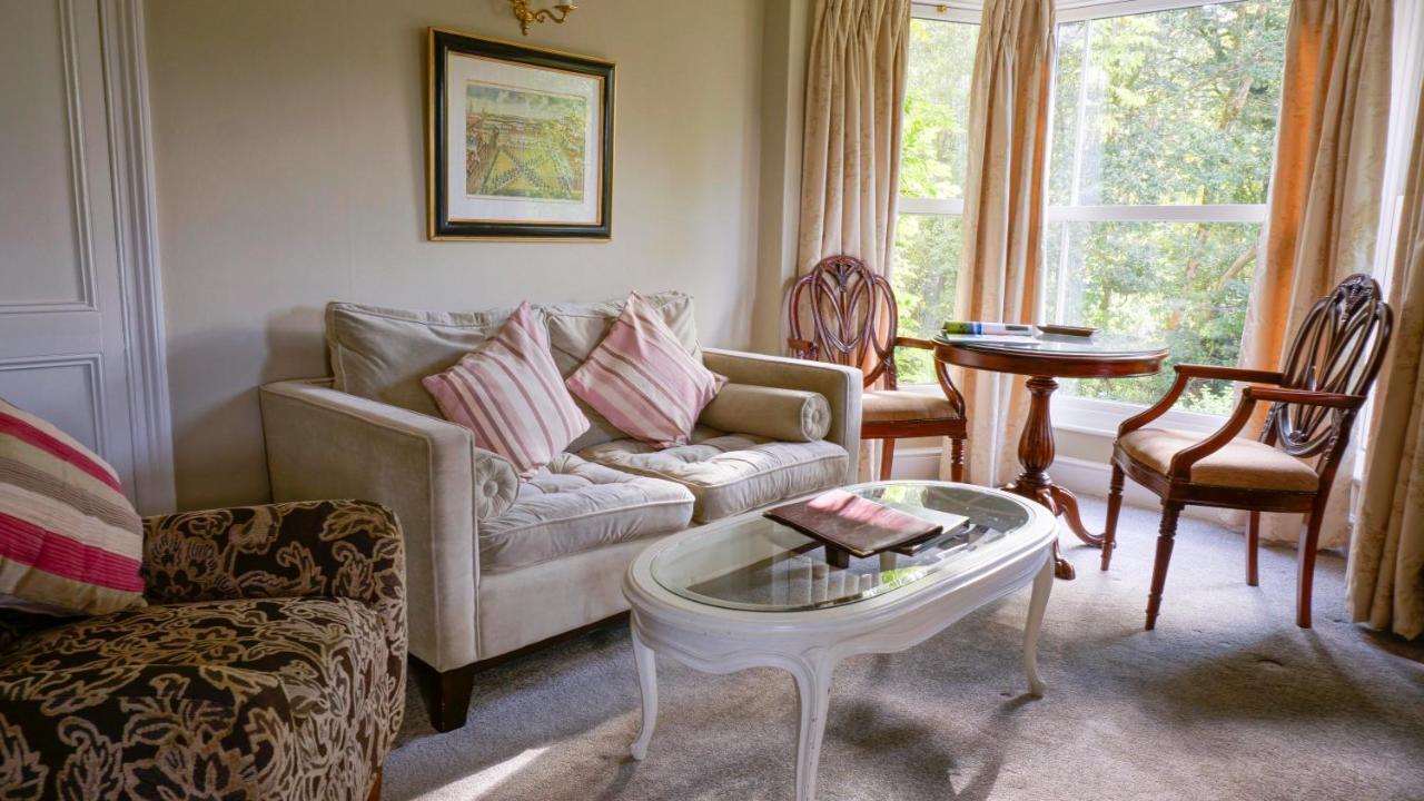 The Lake Country House Hotel & Spa Llangammarch Wells Εξωτερικό φωτογραφία